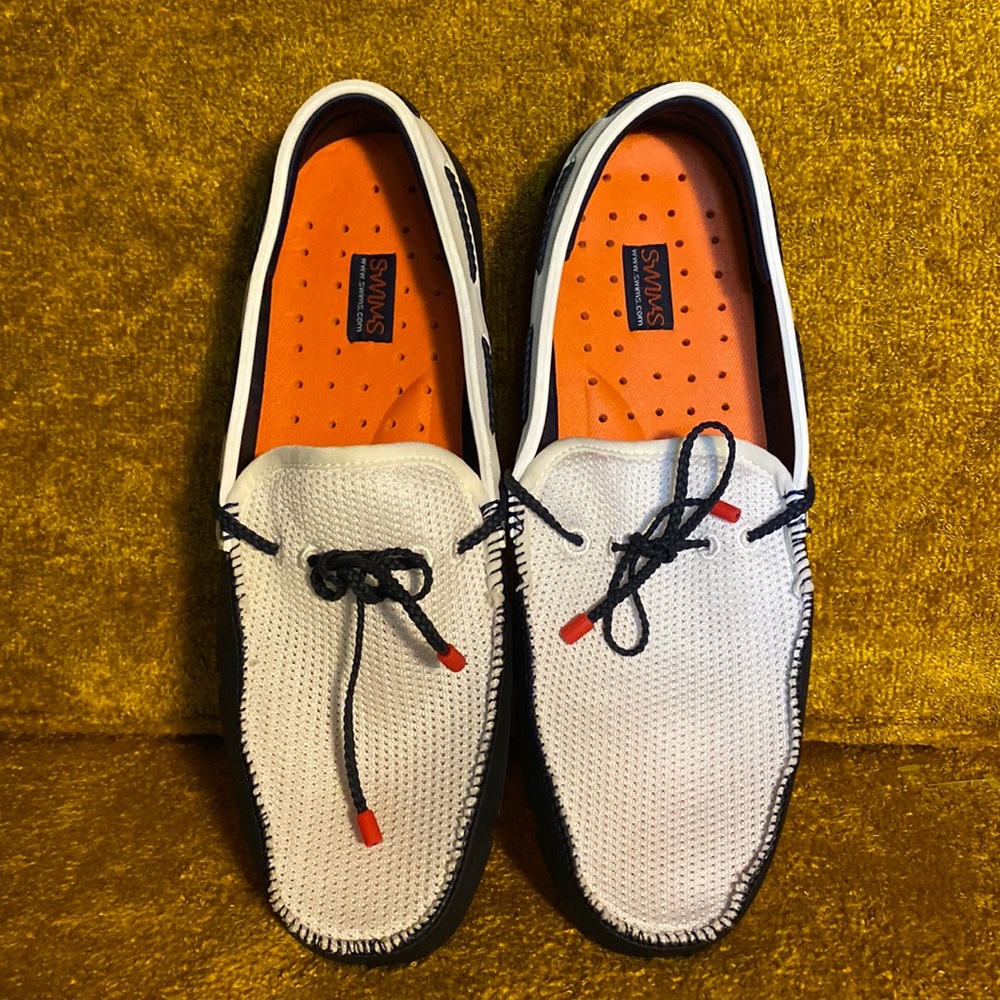 Swims water shoes